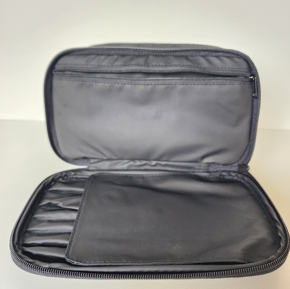 Christian Dior Parfums Make-Up Organizer - Picture 7 of 17